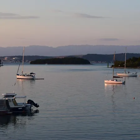 アパート Jelenic